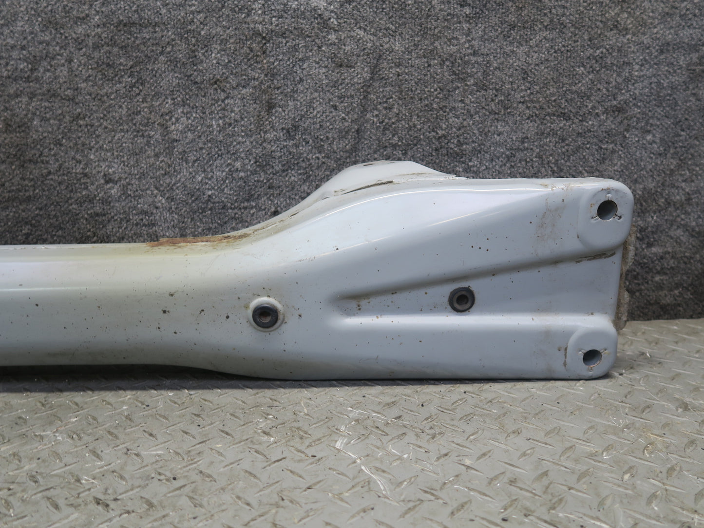 00-02 Toyota MR2 Spyder ZZW30L Rear Suspension Sub Frame Crossmember Carrier OEM
