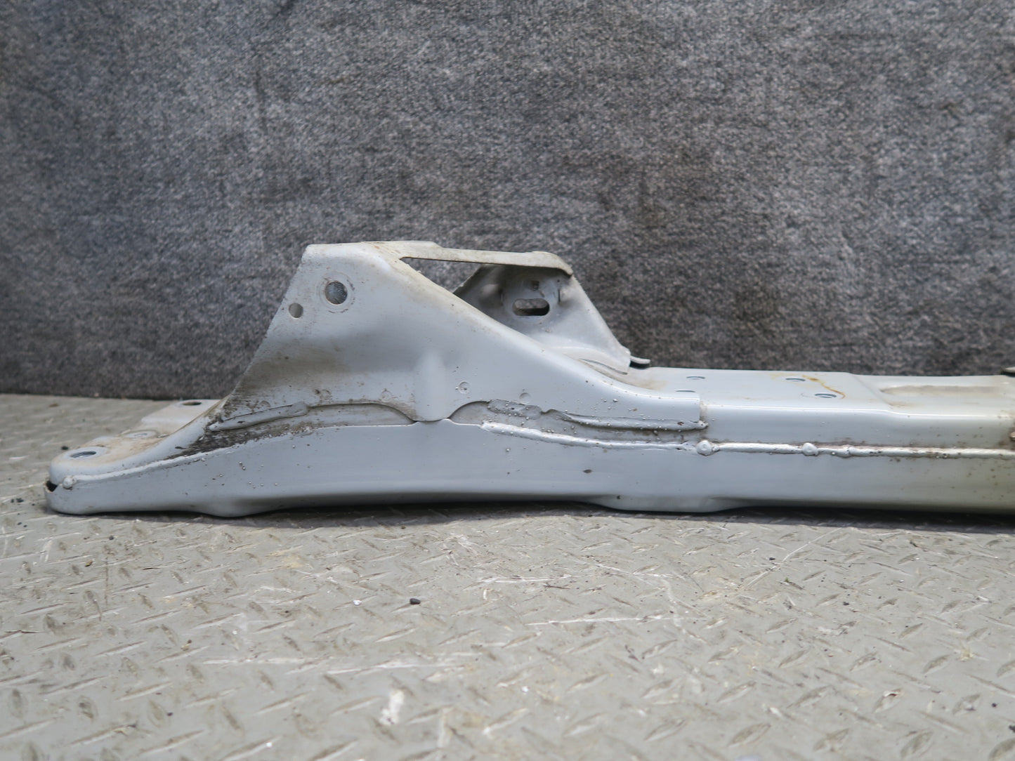 00-02 Toyota MR2 Spyder ZZW30L Rear Suspension Sub Frame Crossmember Carrier OEM