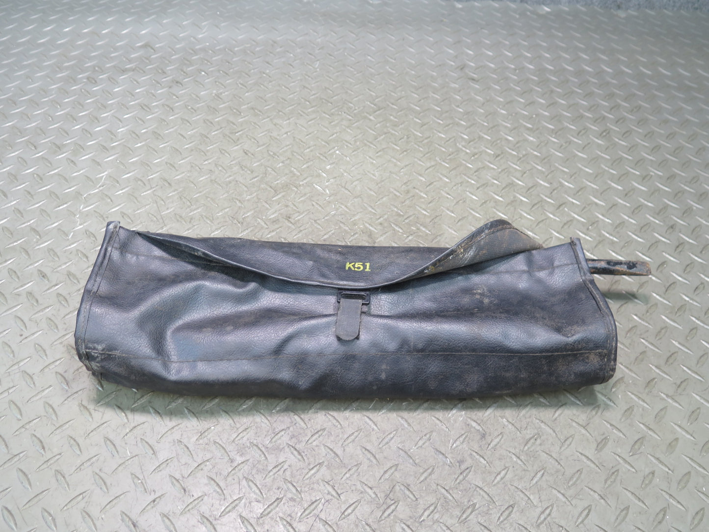 00-05 Toyota MR2 Spyder ZZW30L Emergency Spare Tire TOW Hook Tools w Case OEM
