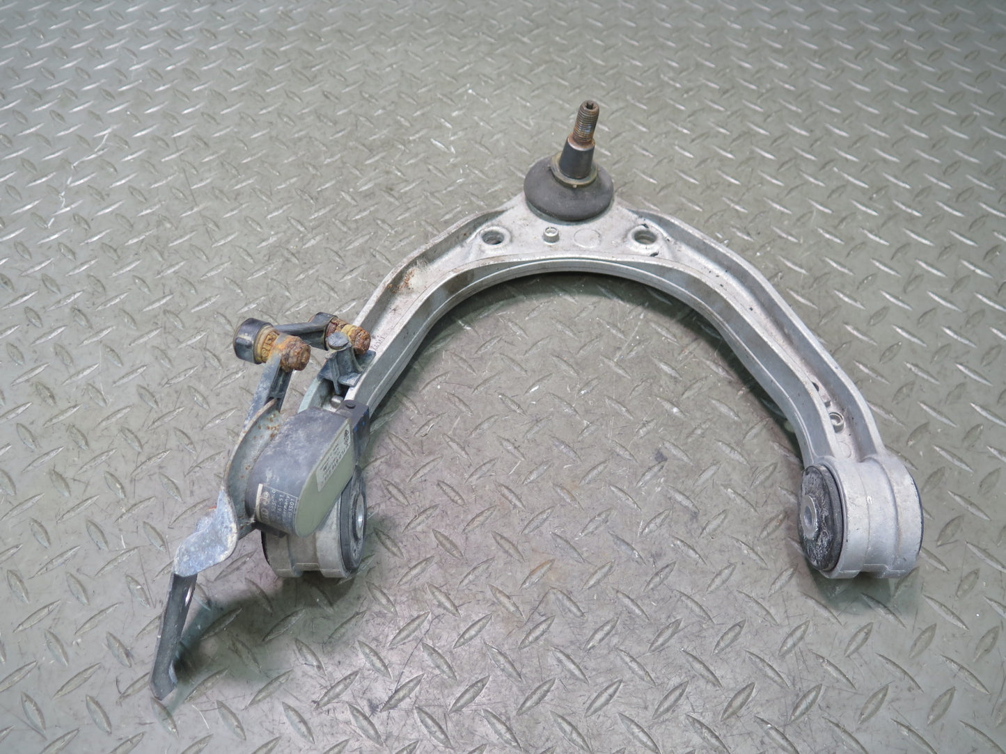 2003-2010 Porsche Cayenne 957 Front Right Upper Control Arm w Height Sensor