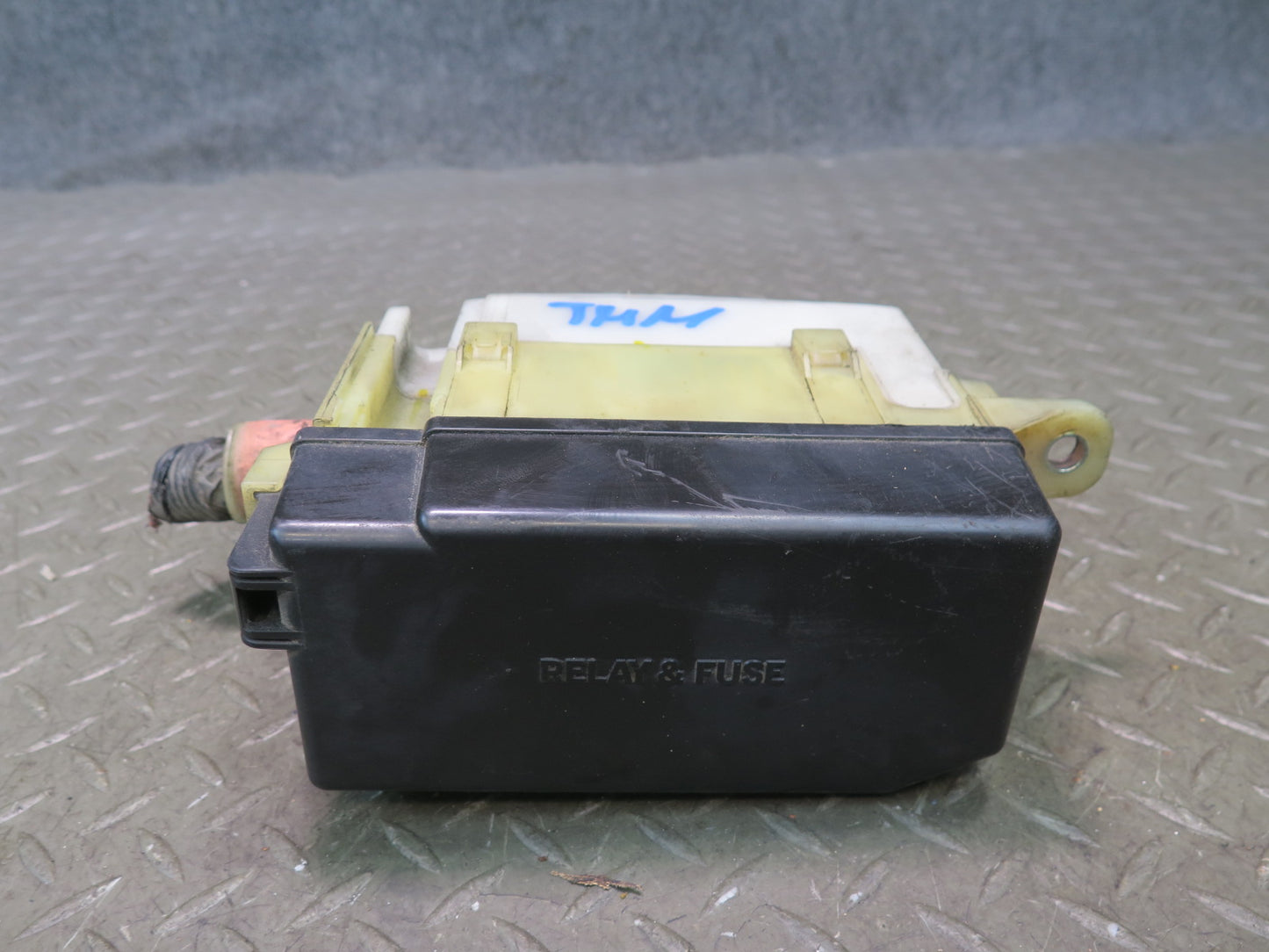 00-02 Toyota MR2 Spyder ZZW30L Engine Bay Main Fuse Relay Box Module OEM