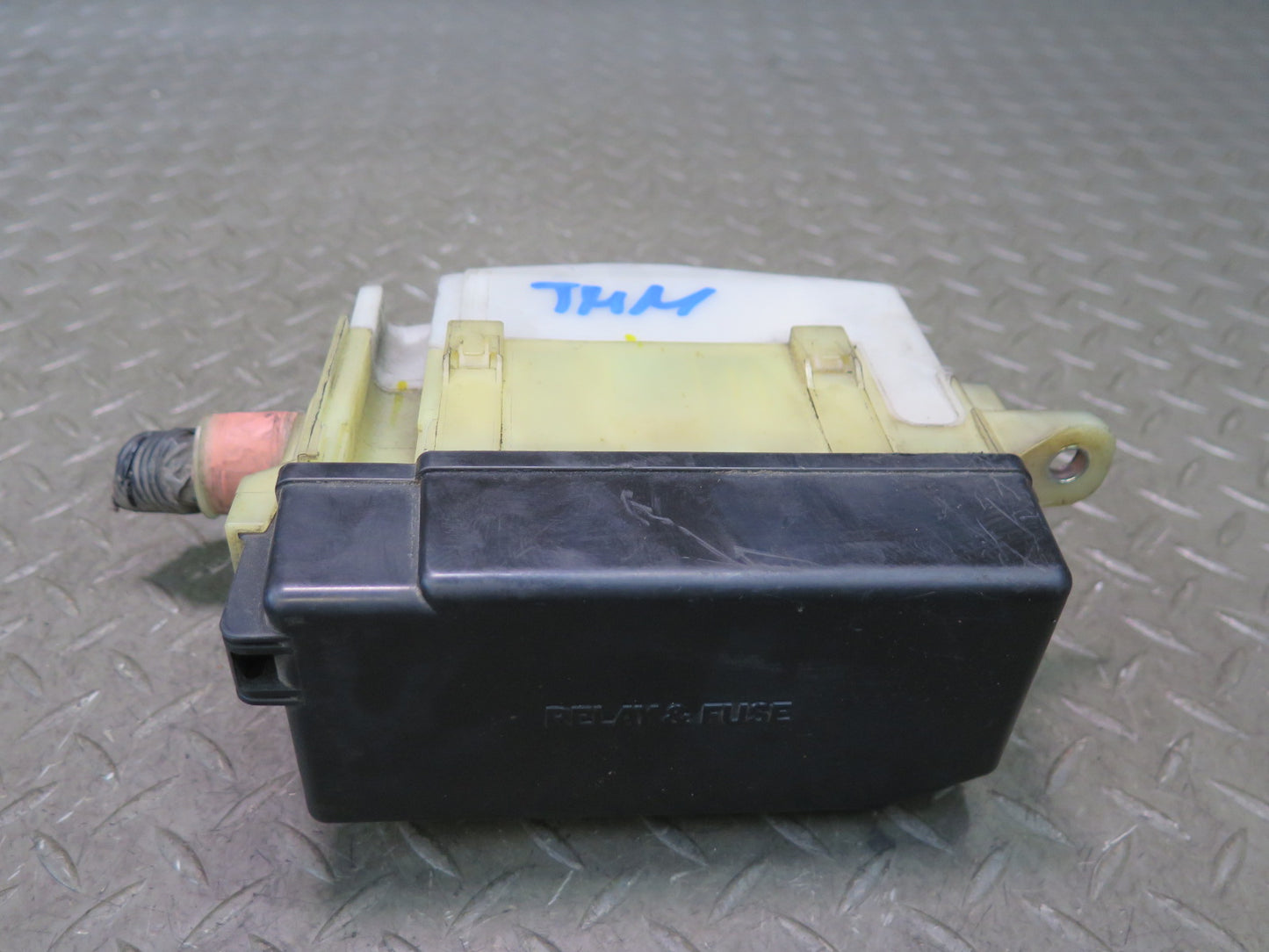 00-02 Toyota MR2 Spyder ZZW30L Engine Bay Main Fuse Relay Box Module OEM