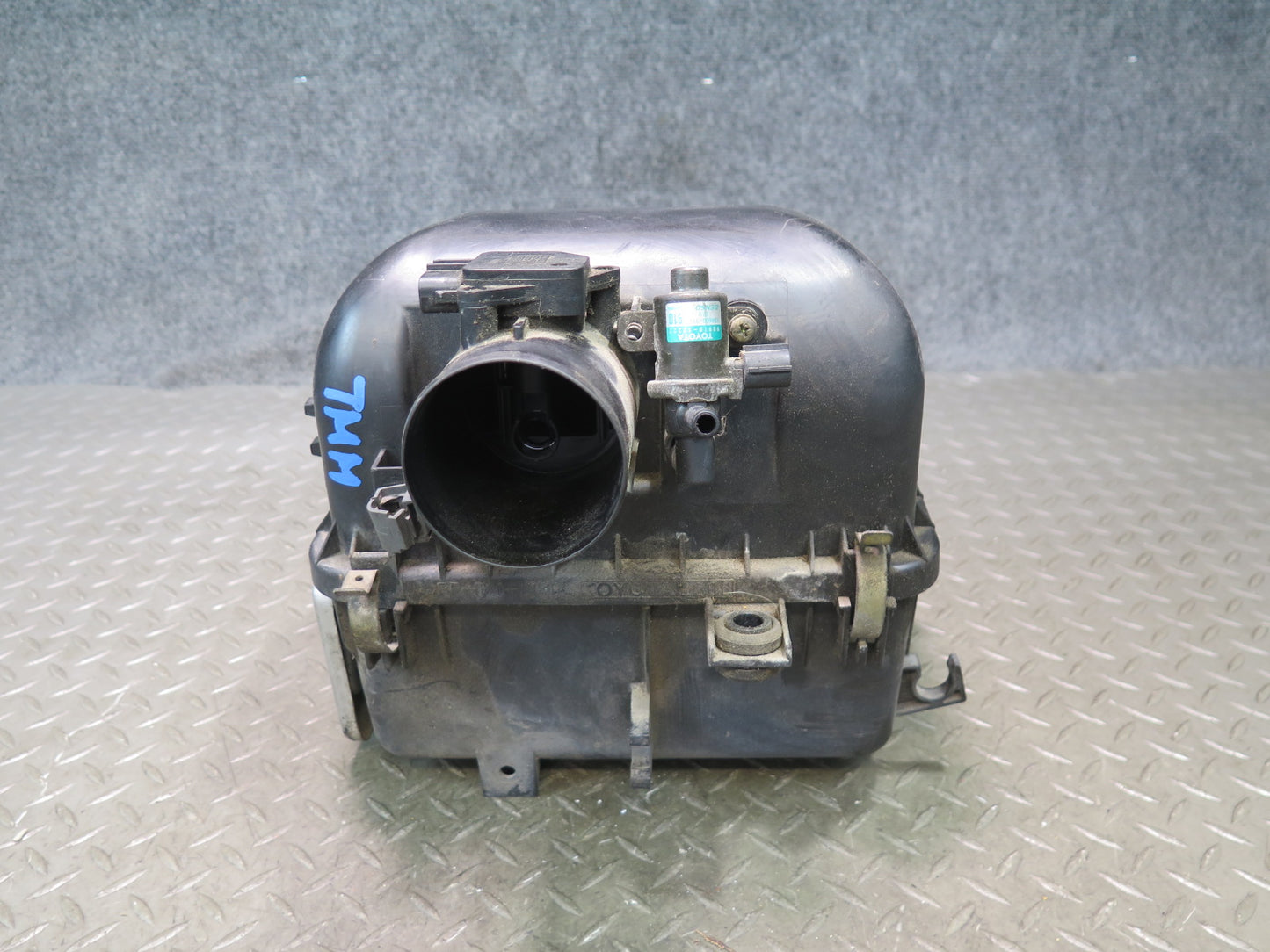 00-05 Toyota MR2 Spyder ZZW30L Air Intake Cleaner Filter Box w Sensor OEM
