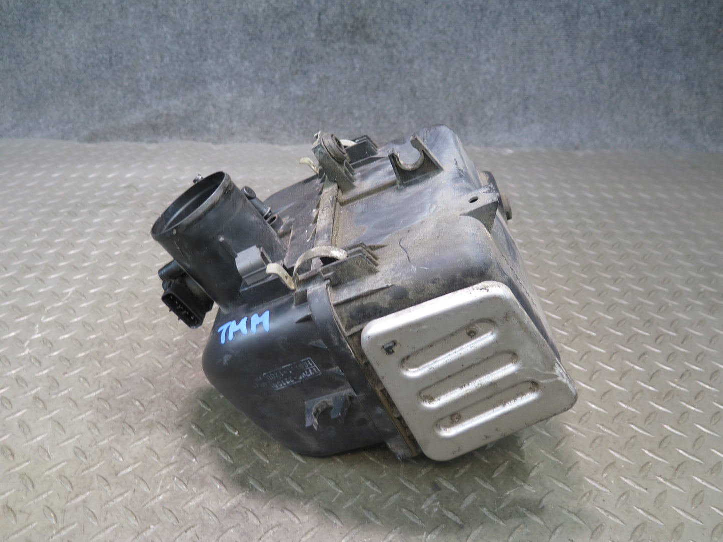 00-05 Toyota MR2 Spyder ZZW30L Air Intake Cleaner Filter Box w Sensor OEM