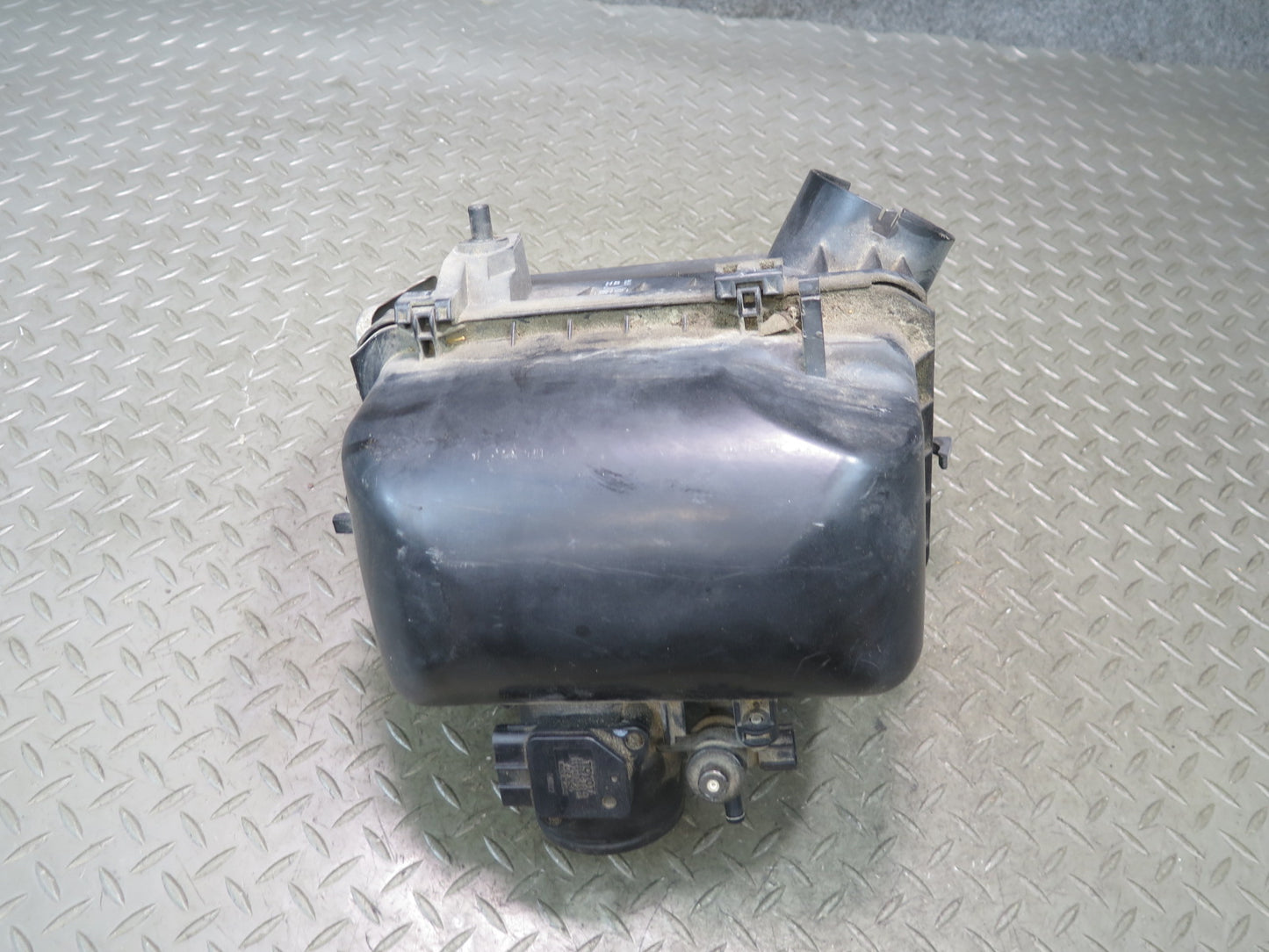 00-05 Toyota MR2 Spyder ZZW30L Air Intake Cleaner Filter Box w Sensor OEM