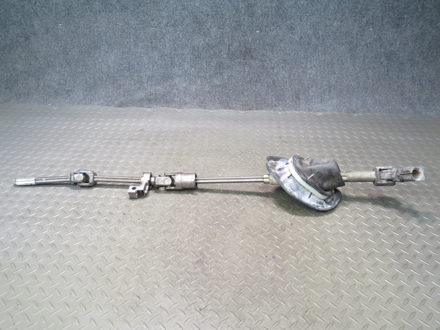 2008-2010 Porsche Cayenne 957 Steering Column U Joint Linkage Shaft