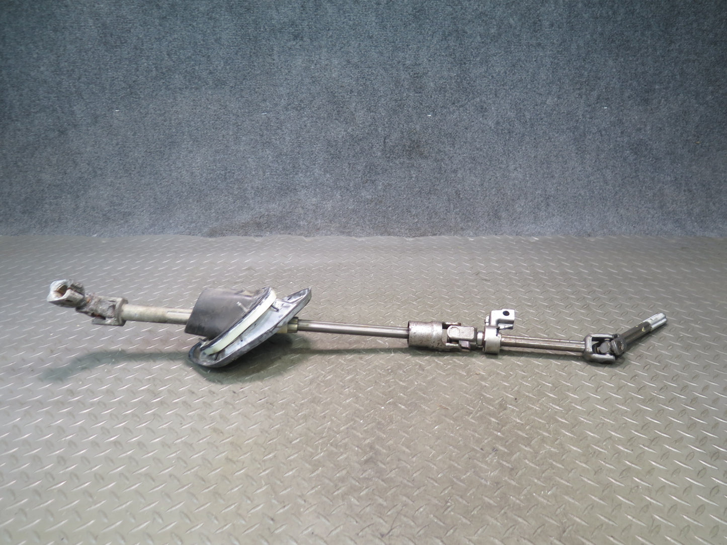 2008-2010 Porsche Cayenne 957 Steering Column U Joint Linkage Shaft