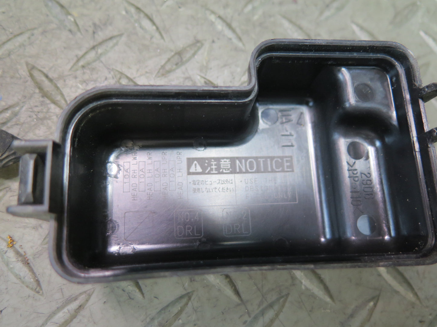 00-05 Toyota MR2 Spyder Front Right Luggage Compartment DRL Fuse Relay Box OEM