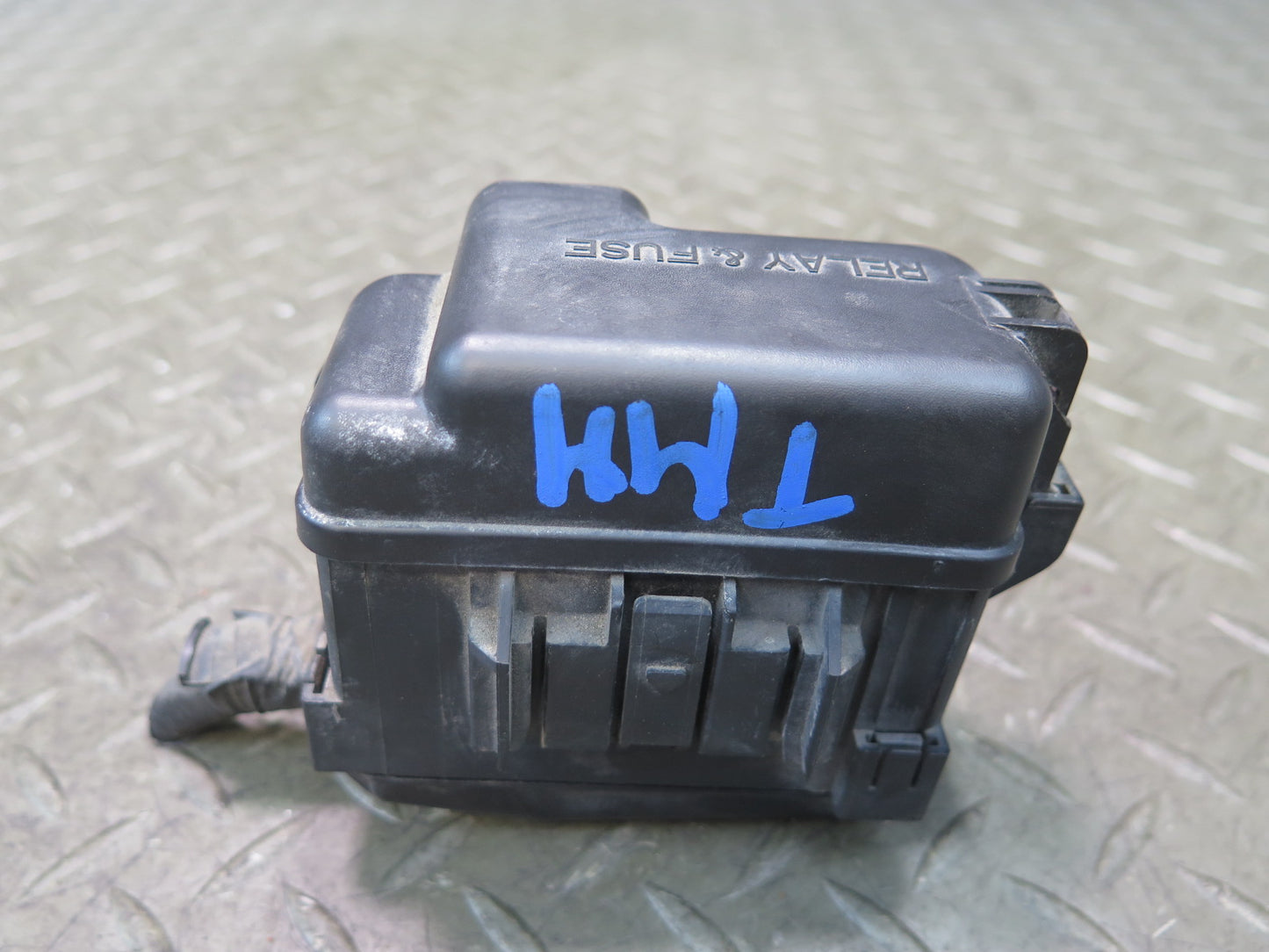 00-05 Toyota MR2 Spyder Front Right Luggage Compartment DRL Fuse Relay Box OEM