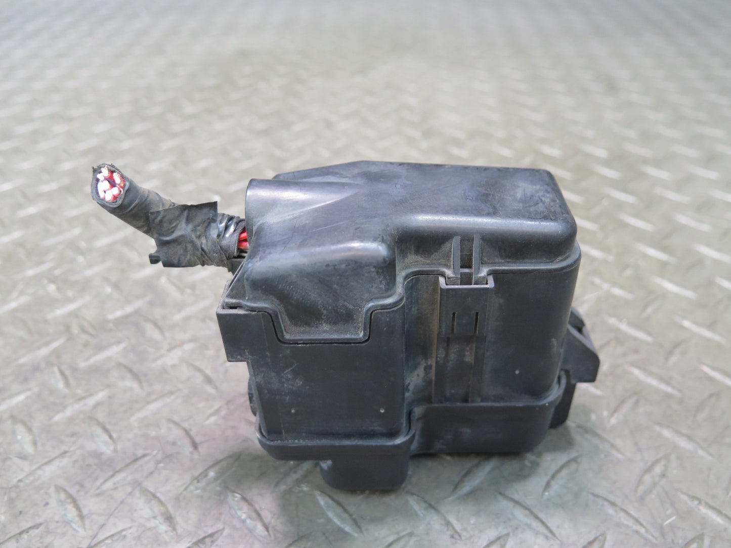 00-05 Toyota MR2 Spyder Front Right Luggage Compartment DRL Fuse Relay Box OEM