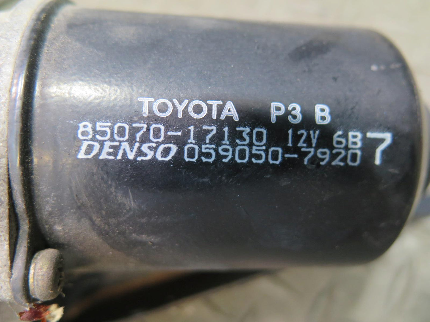00-05 Toyota MR2 Spyder ZZW30L Windshield Wiper Transmission Linkage w Motor OEM