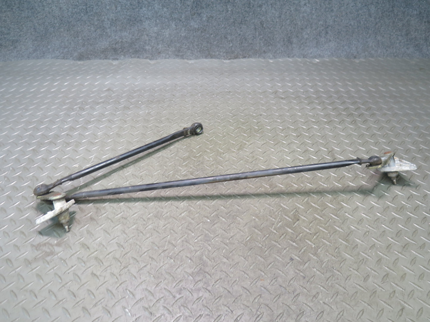 00-05 Toyota MR2 Spyder ZZW30L Windshield Wiper Transmission Linkage w Motor OEM