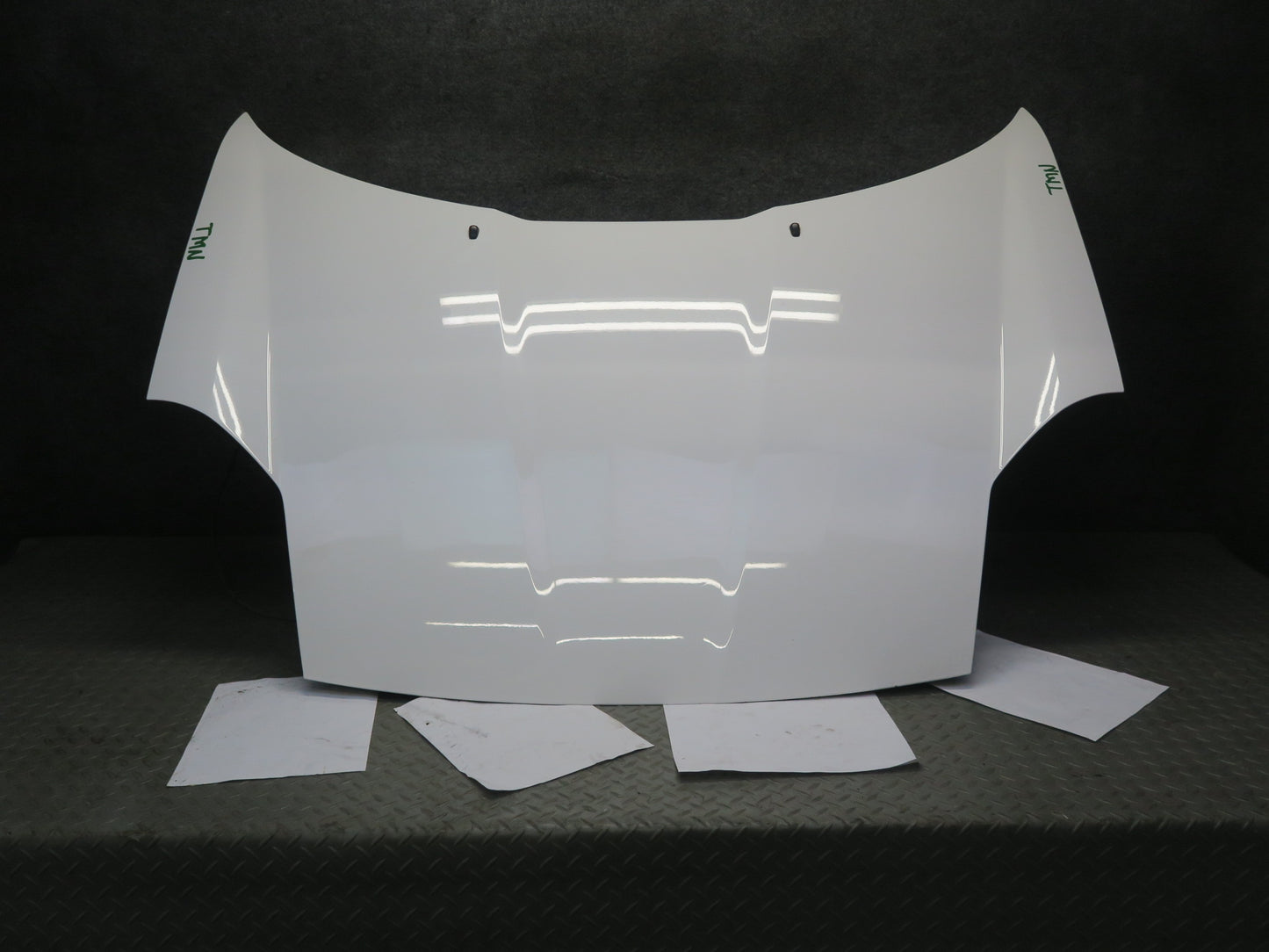 00-05 Toyota MR2 Spyder ZZW30L Front Hood Bonnet Shell Panel Super White OEM
