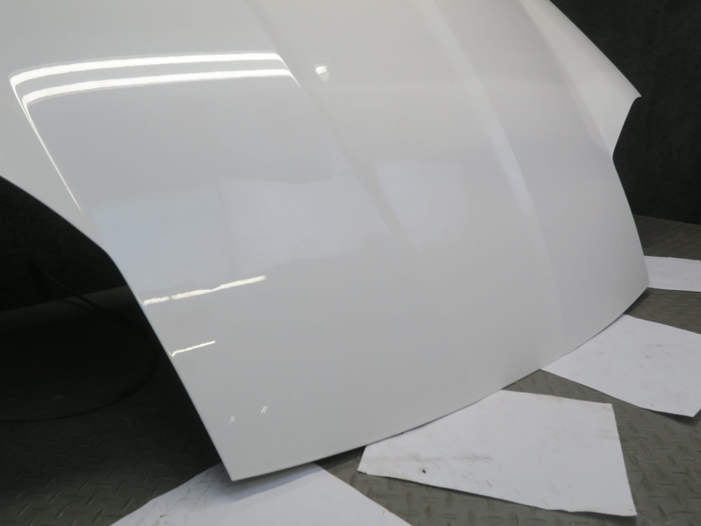 00-05 Toyota MR2 Spyder ZZW30L Front Hood Bonnet Shell Panel Super White OEM