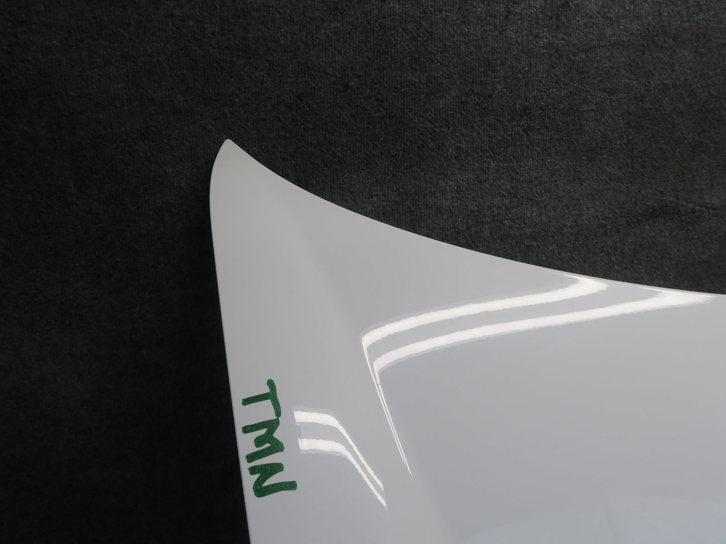 00-05 Toyota MR2 Spyder ZZW30L Front Hood Bonnet Shell Panel Super White OEM