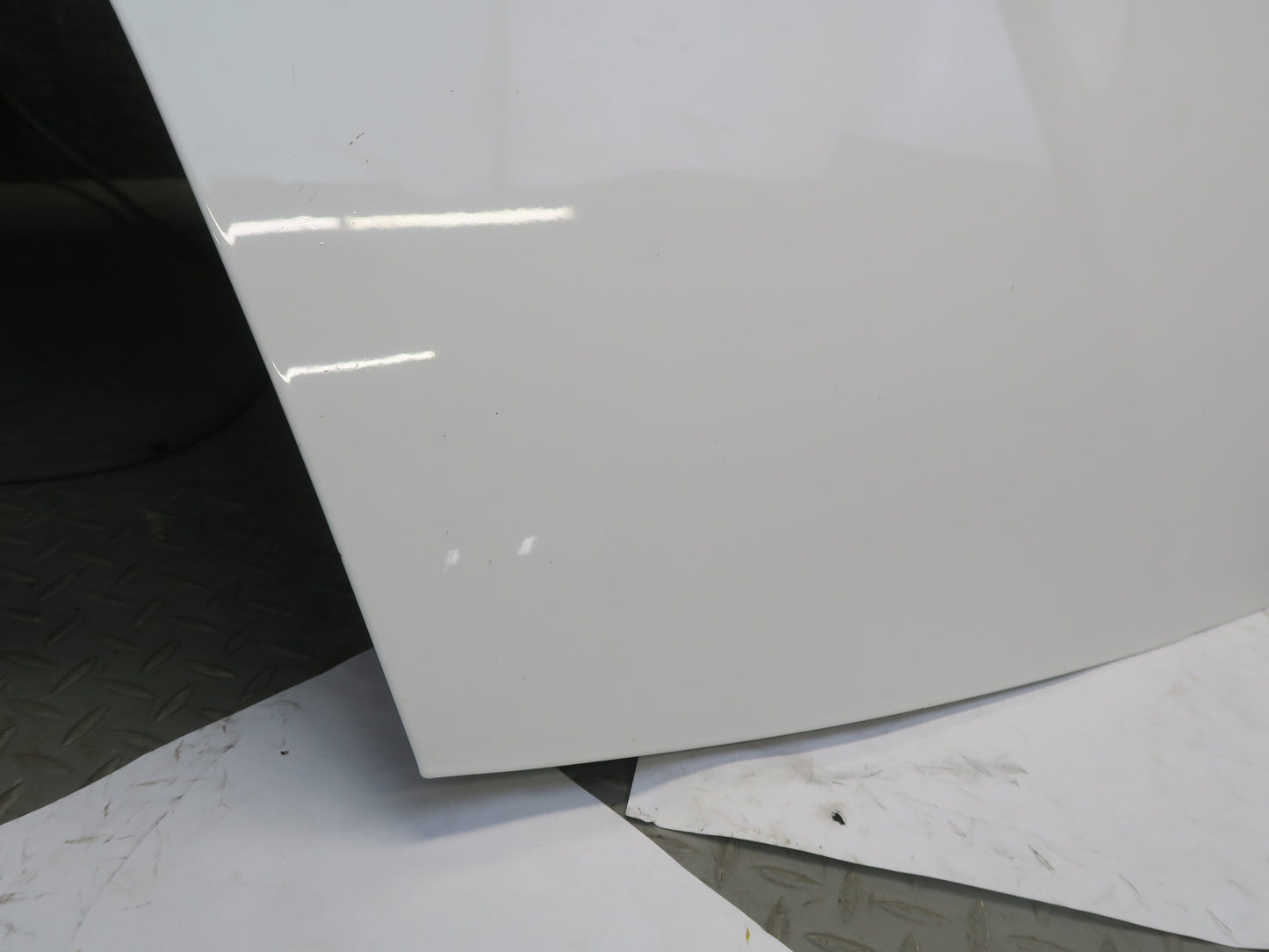 00-05 Toyota MR2 Spyder ZZW30L Front Hood Bonnet Shell Panel Super White OEM