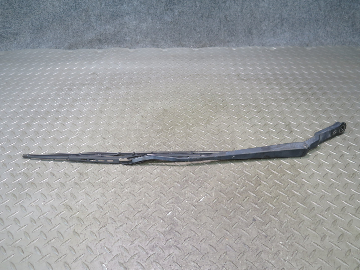 00-05 Toyota MR2 Spyder ZZW30L Set of 2 Front Left & Right Wiper Arm OEM