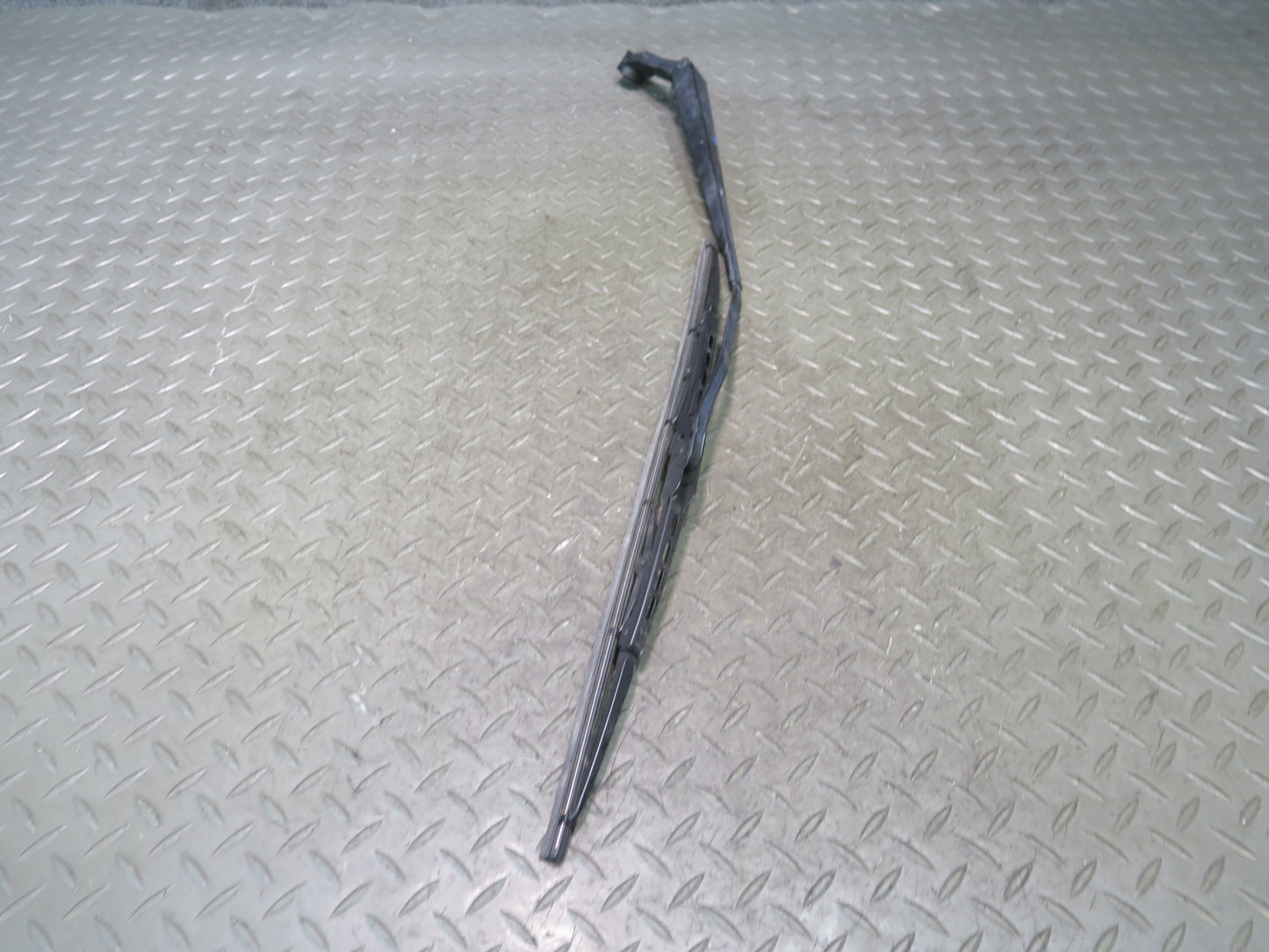 00-05 Toyota MR2 Spyder ZZW30L Set of 2 Front Left & Right Wiper Arm OEM