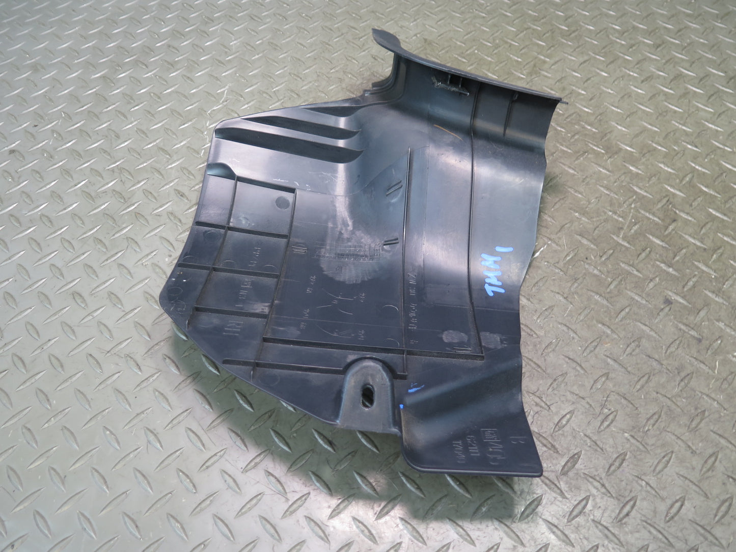 00-05 Toyota MR2 Spyder ZZW30L Set of 2 Front Lower Kick Trim Cover Panel OEM