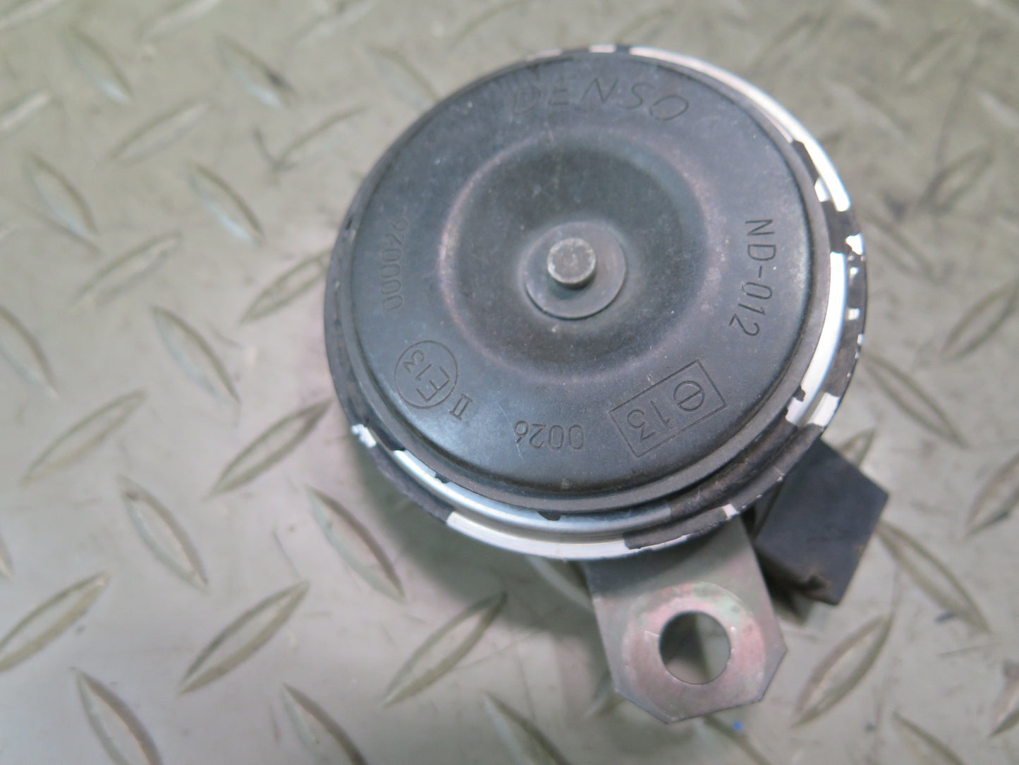 00-05 Toyota MR2 Spyder ZZW30L High & Low Tone Note Pitch Horn Signal Set OEM