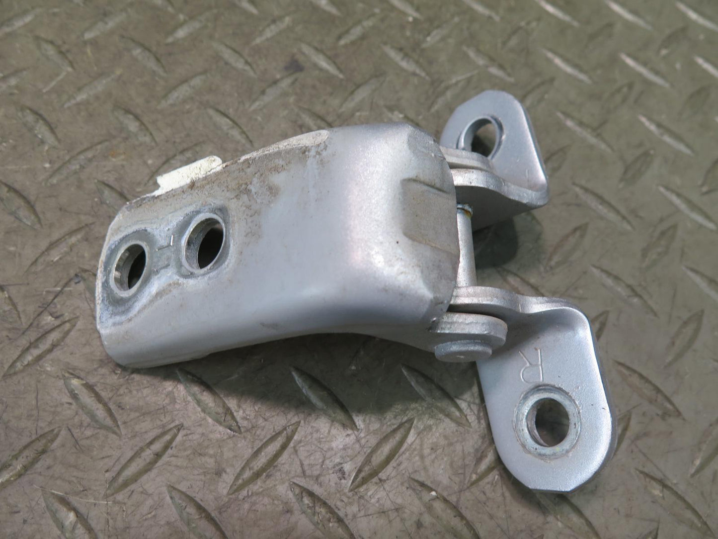 00-05 Toyota MR2 Spyder ZZW30L Set of 2 Right Door Upper & Lower Hinge OEM