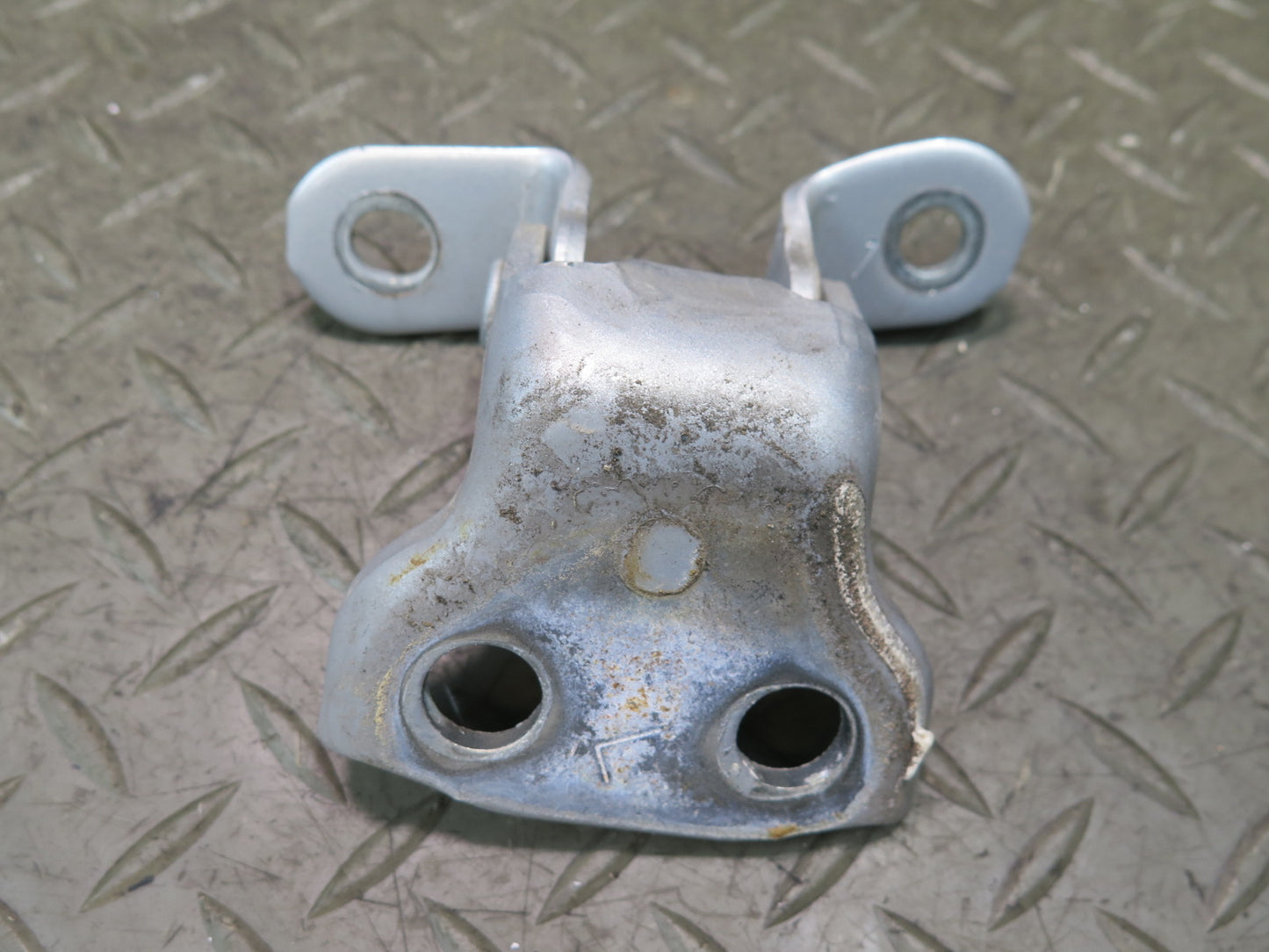 00-05 Toyota MR2 Spyder ZZW30L Set of 2 Left Door Upper & Lower Hinge OEM