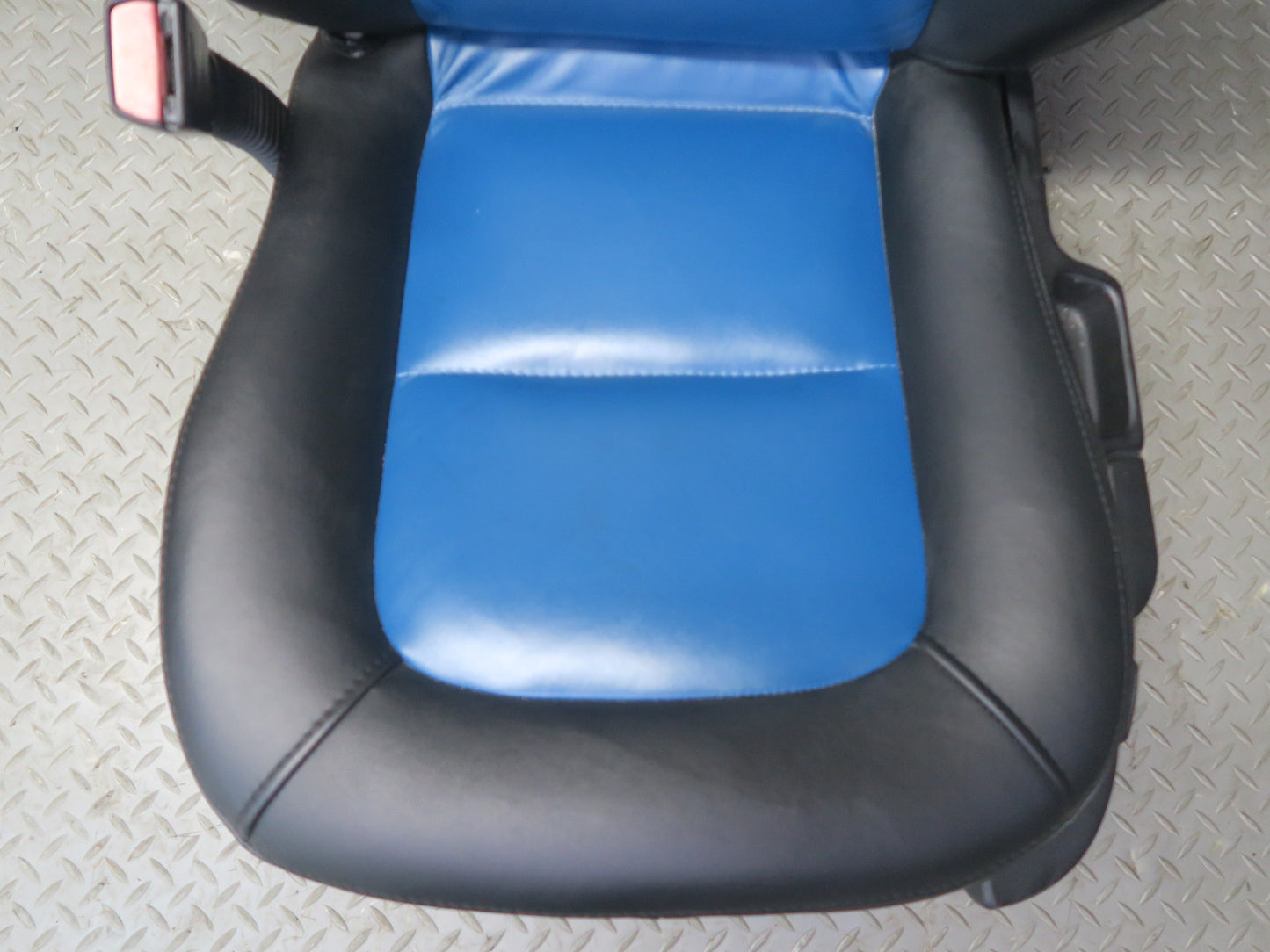 01-02 BMW E36/7 Z3 Front Right & Left Side Heated Leather Seat Set of 2 OEM