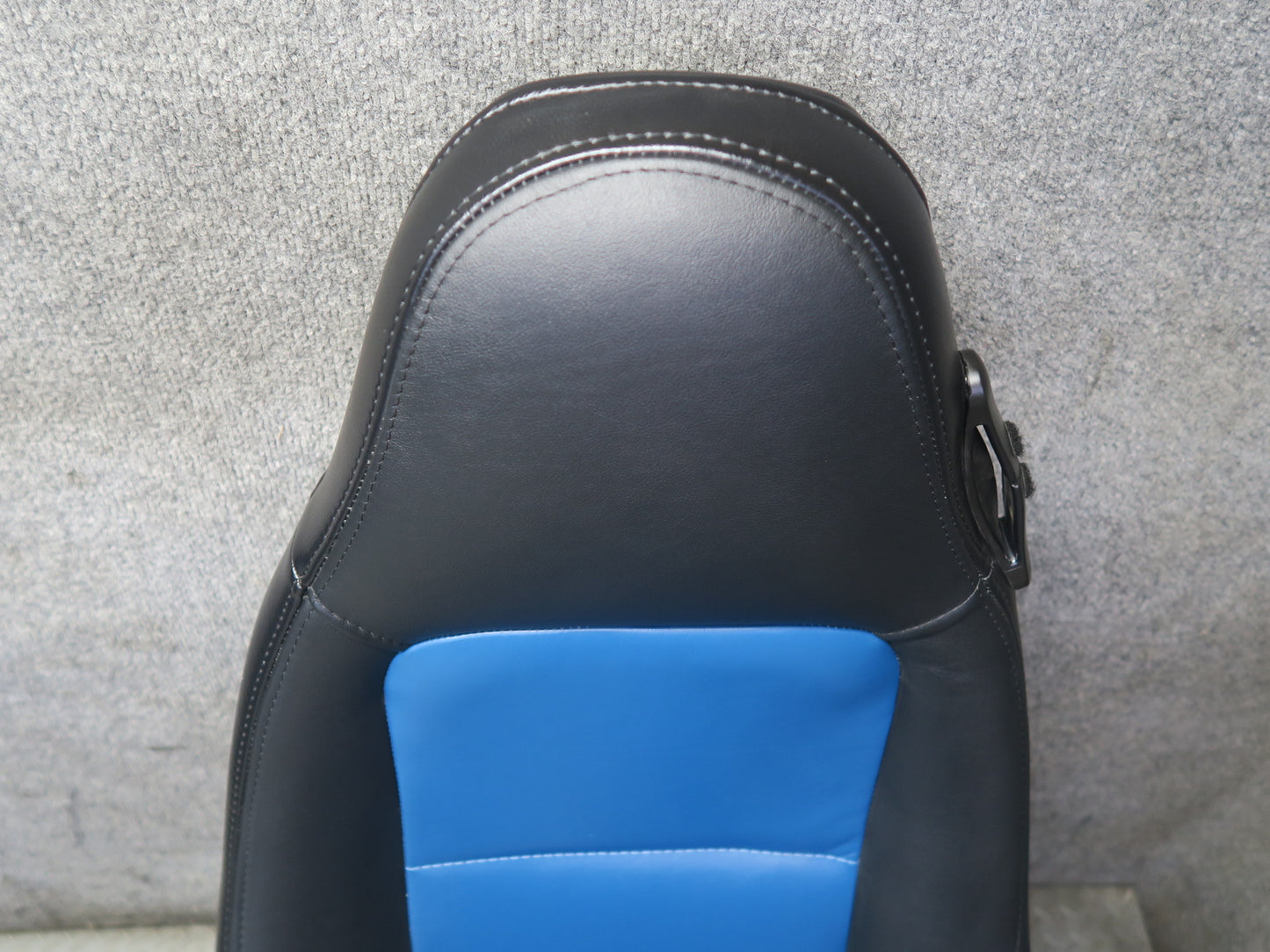 01-02 BMW E36/7 Z3 Front Right & Left Side Heated Leather Seat Set of 2 OEM