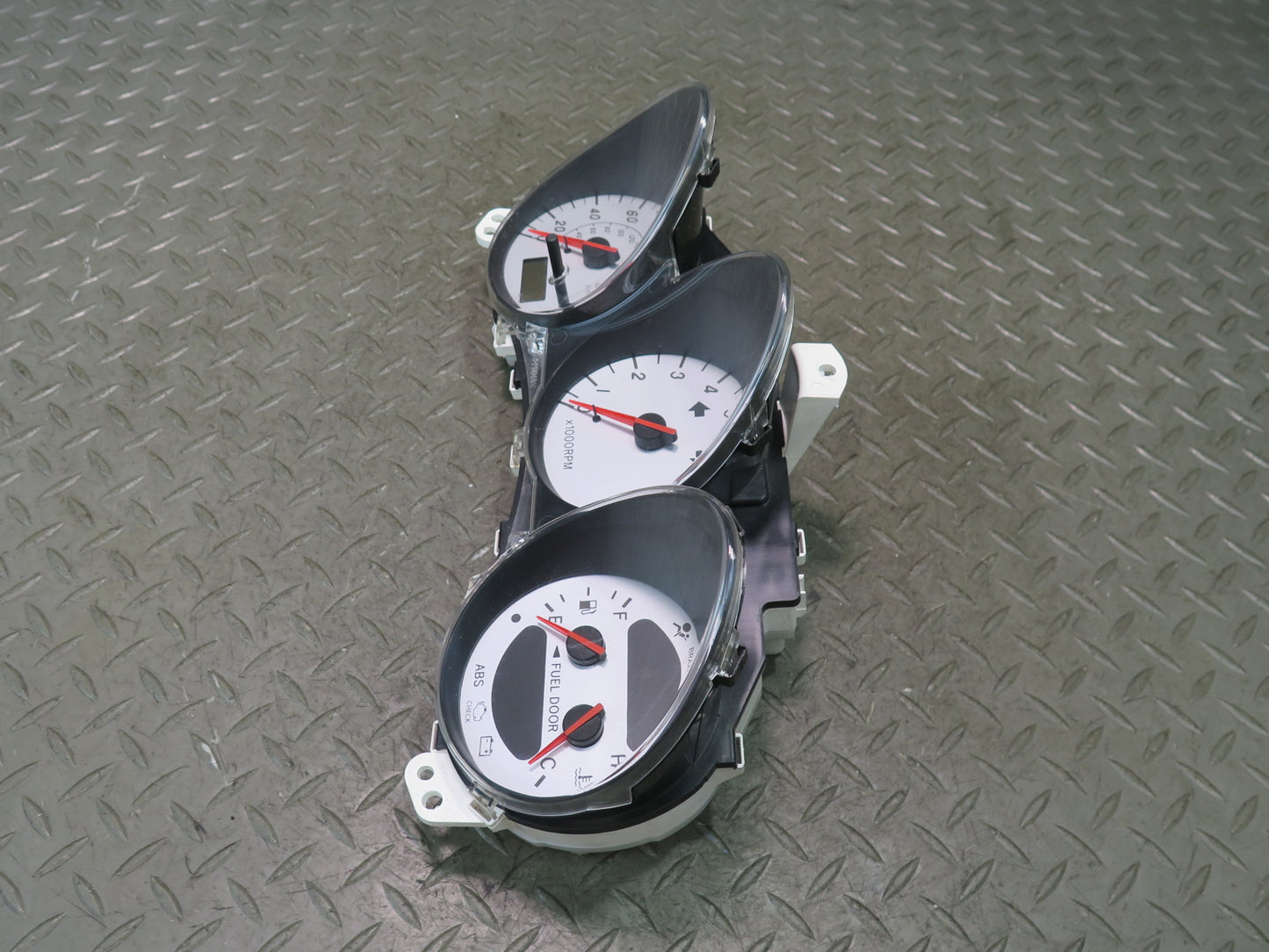 00-02 Toyota MR2 Spyder ZZW30L M/T Instrument Cluster Gauge Speedometer OEM