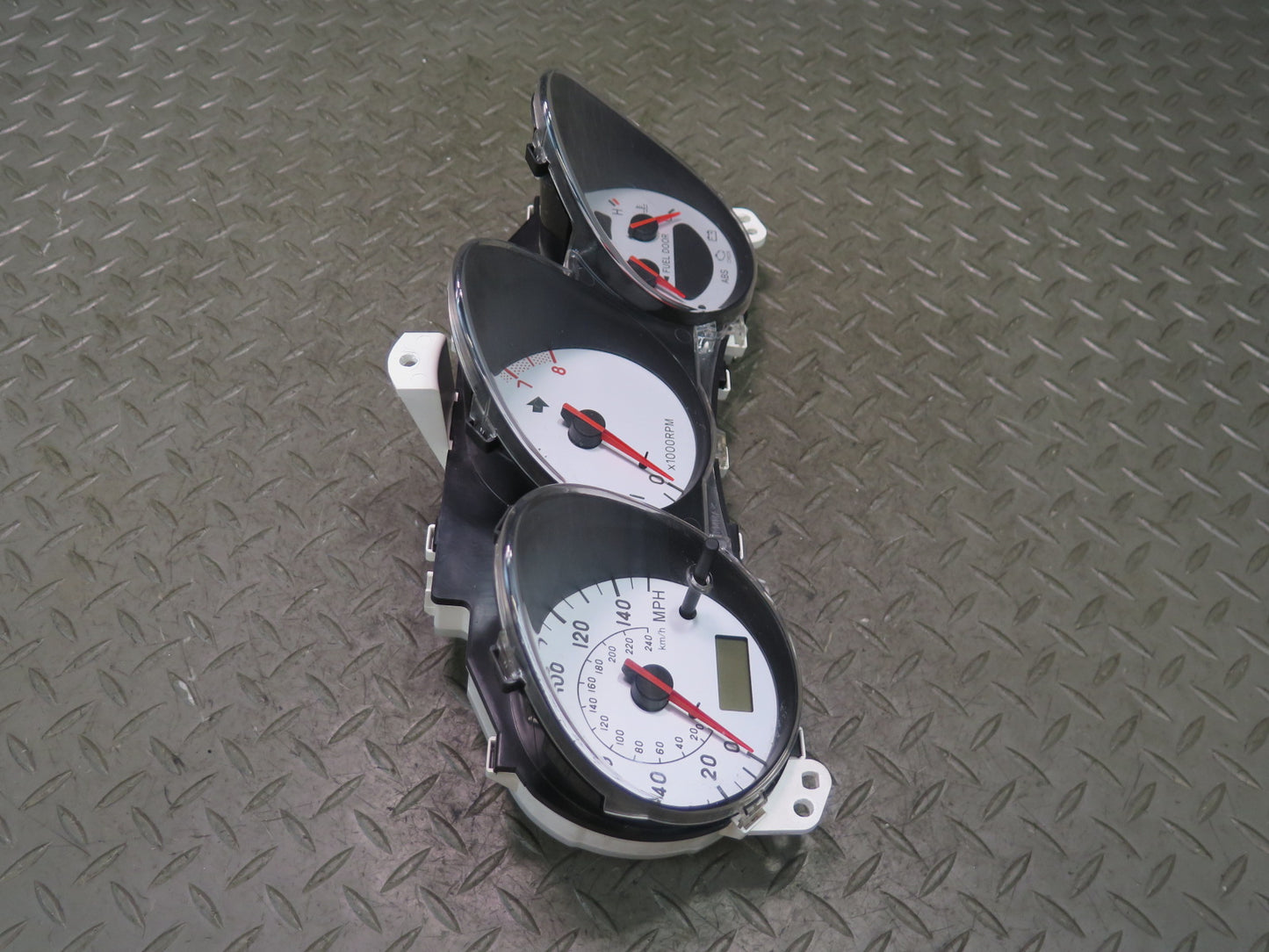 00-02 Toyota MR2 Spyder ZZW30L M/T Instrument Cluster Gauge Speedometer OEM