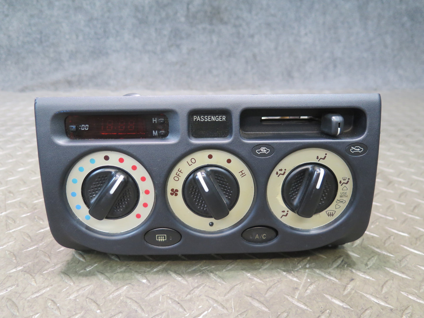 00-05 Toyota MR2 Spyder ZZW30L A/C Heater Climate Control Switch Panel OEM