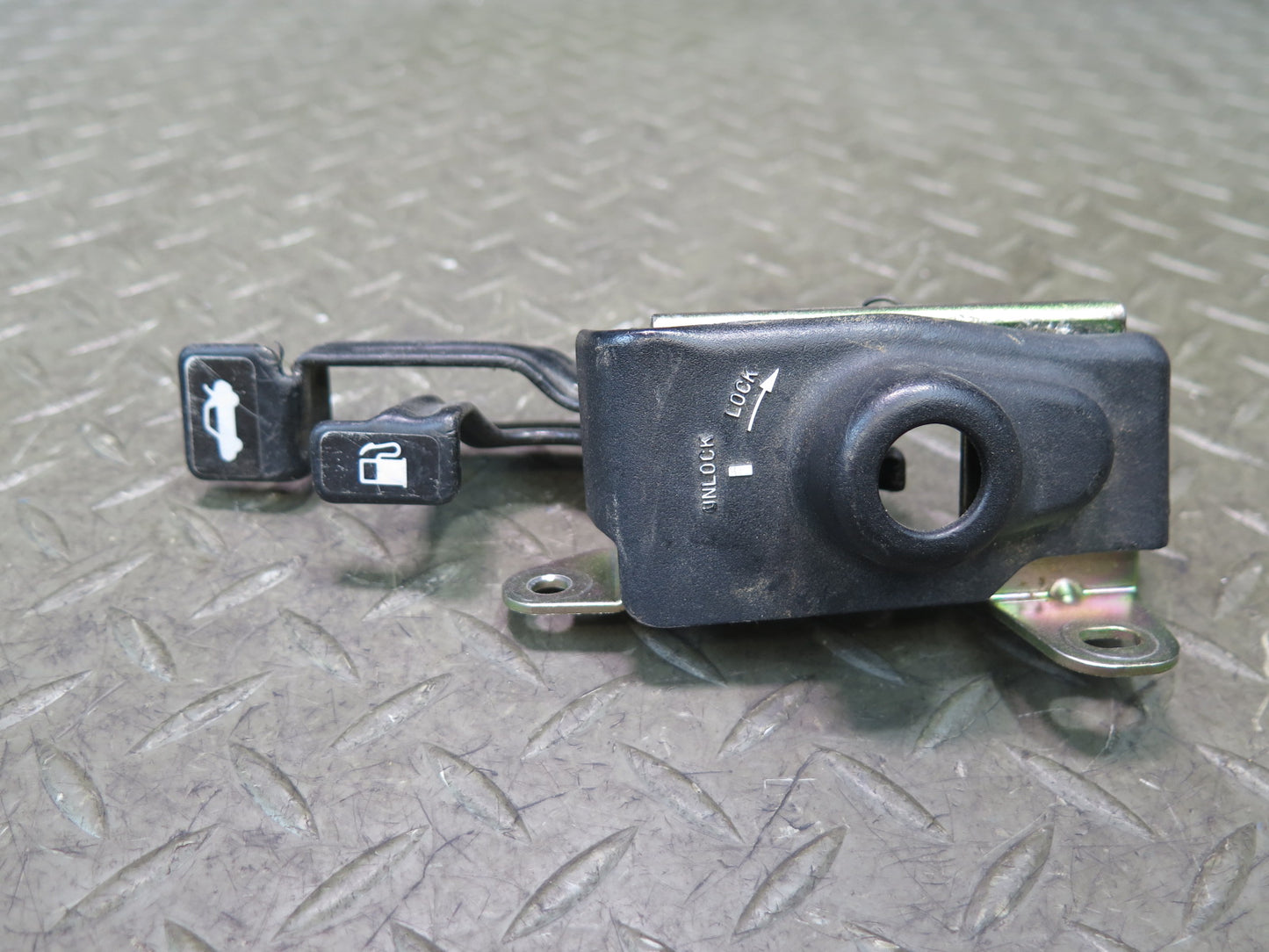 00-05 Toyota MR2 Spyder ZZW30L Trunk & Fuel Door Open Release Handle w Trim