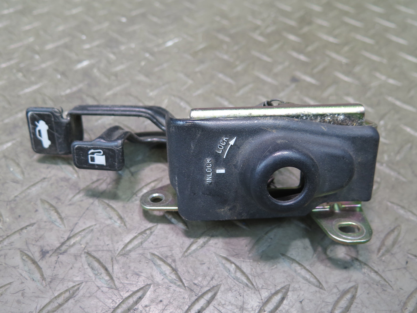 00-05 Toyota MR2 Spyder ZZW30L Trunk & Fuel Door Open Release Handle w Trim