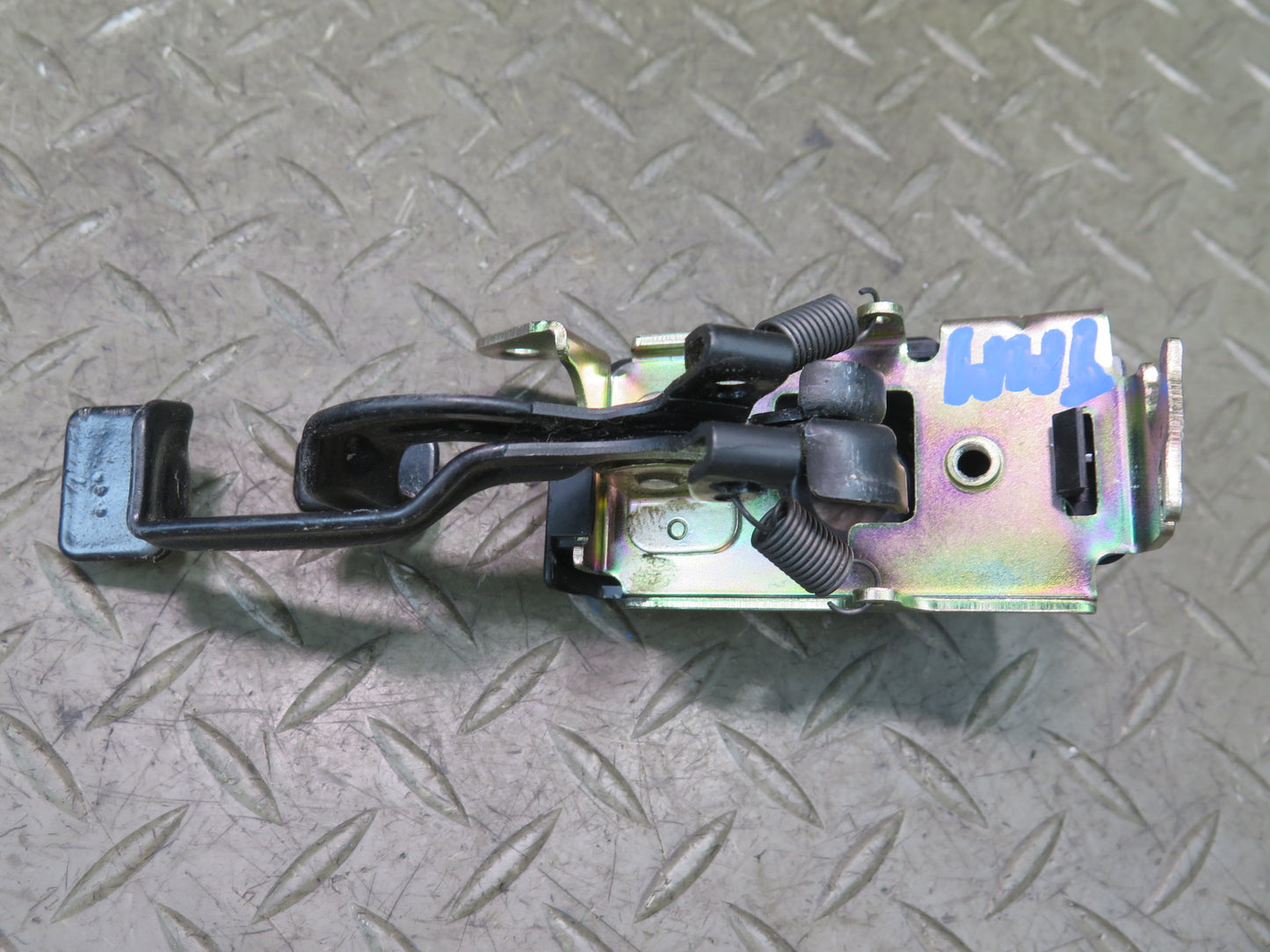 00-05 Toyota MR2 Spyder ZZW30L Trunk & Fuel Door Open Release Handle w Trim