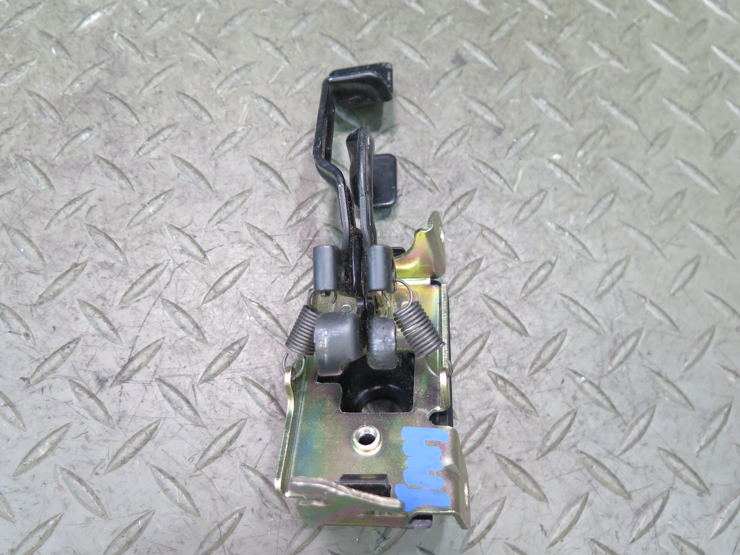 00-05 Toyota MR2 Spyder ZZW30L Trunk & Fuel Door Open Release Handle w Trim