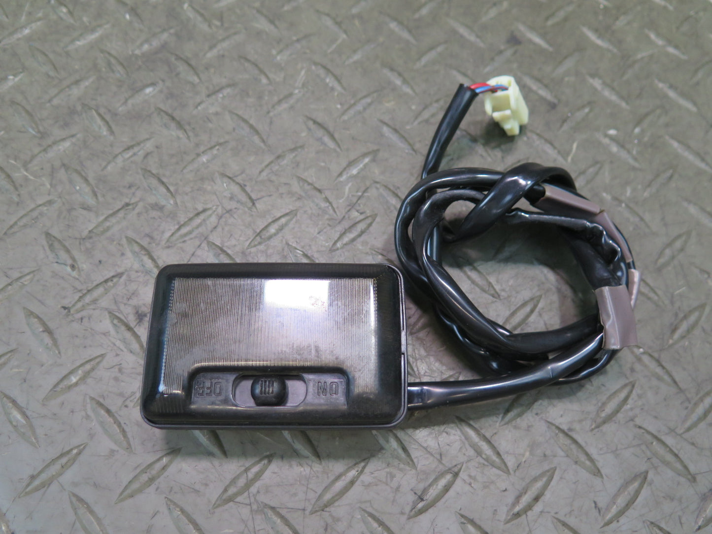 00-05 Toyota MR2 Spyder ZZW30L Interior Dome Light Lamp OEM