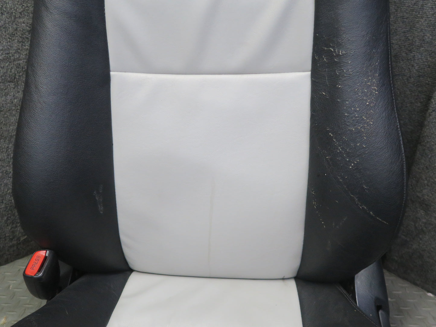 00-02 Toyota MR2 Spyder ZZW30L Set of 2 Front Left & Right Leather Seat OEM