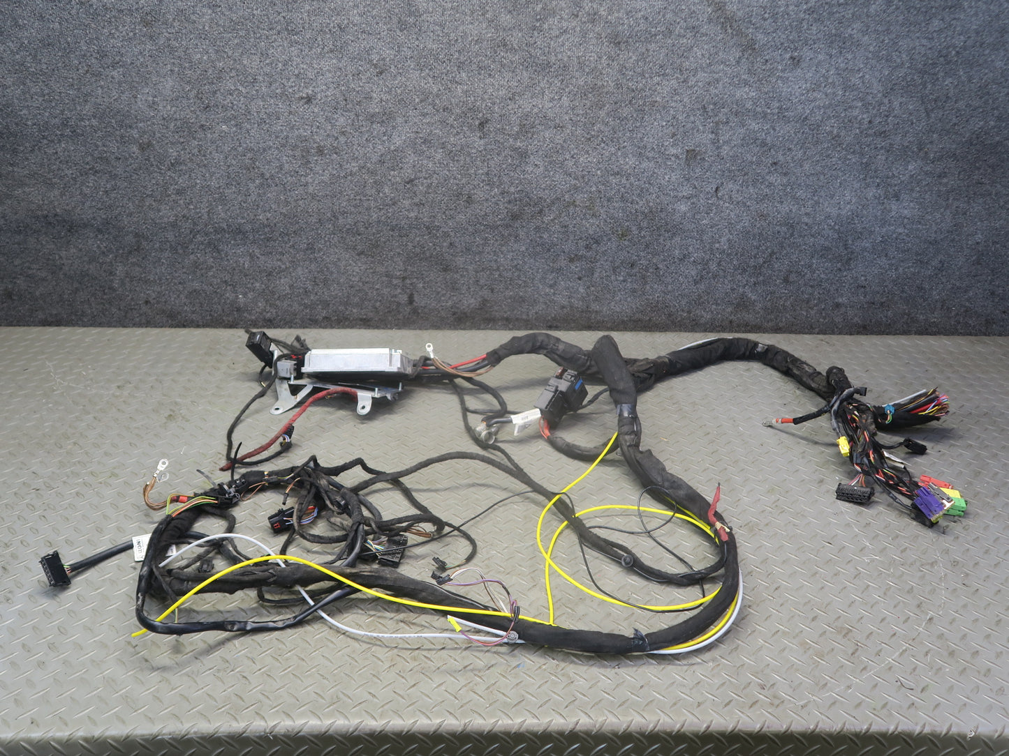 03-12 Mercedes R230 Sl-class Battery Stabilization Control Module w Wiring OEM