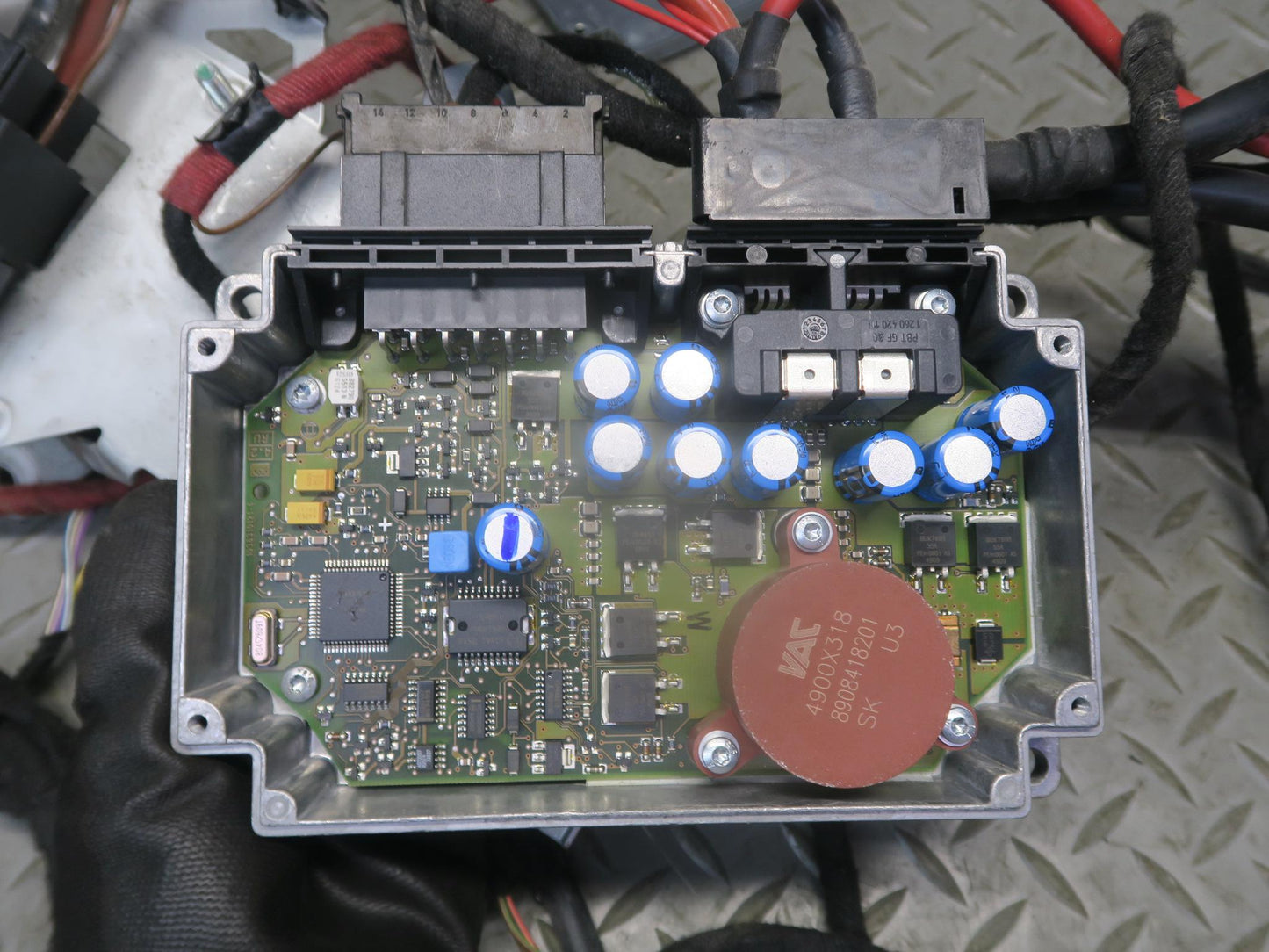 03-12 Mercedes R230 Sl-class Battery Stabilization Control Module w Wiring OEM