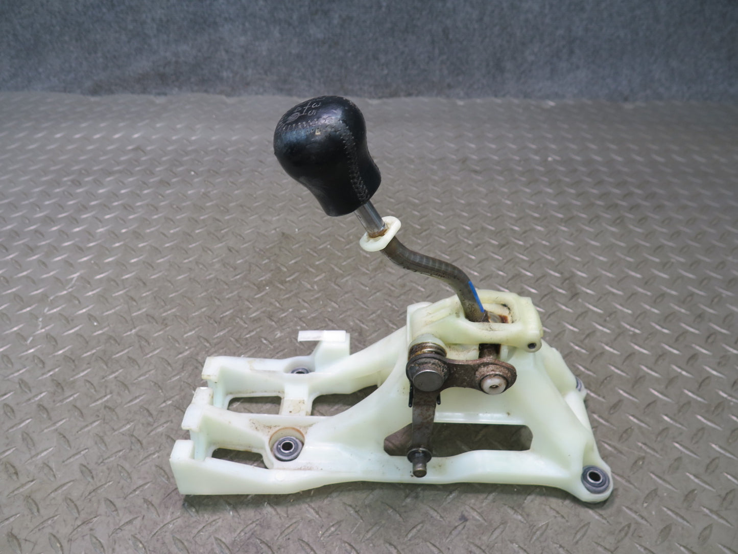 00-05 Toyota MR2 Spyder ZZW30L M/T Manual Transmission Shifter OEM