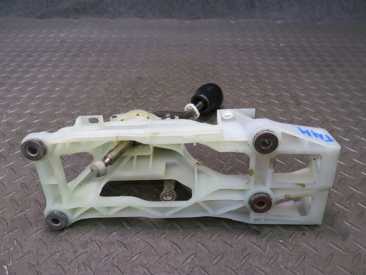 00-05 Toyota MR2 Spyder ZZW30L M/T Manual Transmission Shifter OEM