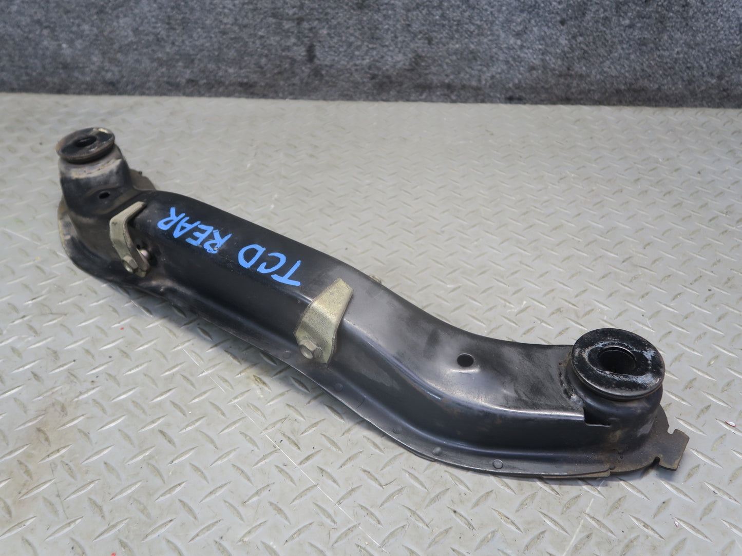 84-88 Toyota Cressida MX73 Sedan Rear Differential Carrier Mount Support OEM