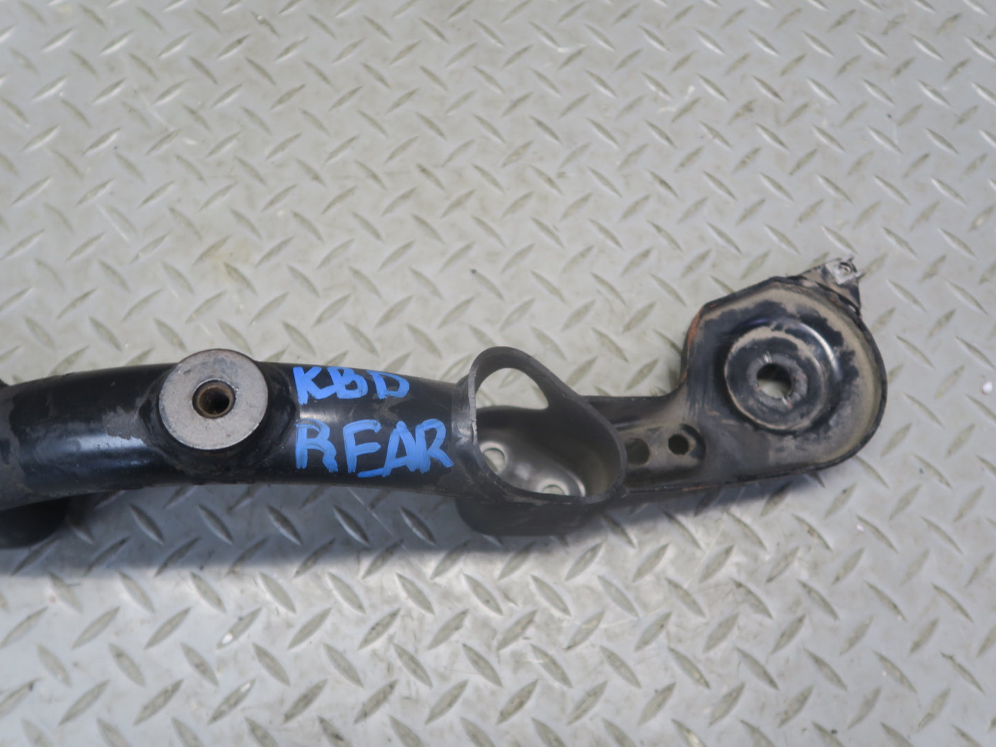 2001-2006 BMW E46 M3 Rear Axle Differential Carrier Crossmember Support Bracket