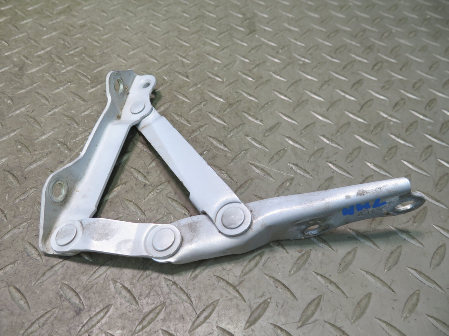 00-05 Toyota MR2 Spyder ZZW30L Rear Left & Right Engine Lid Hood Hinge Set OEM