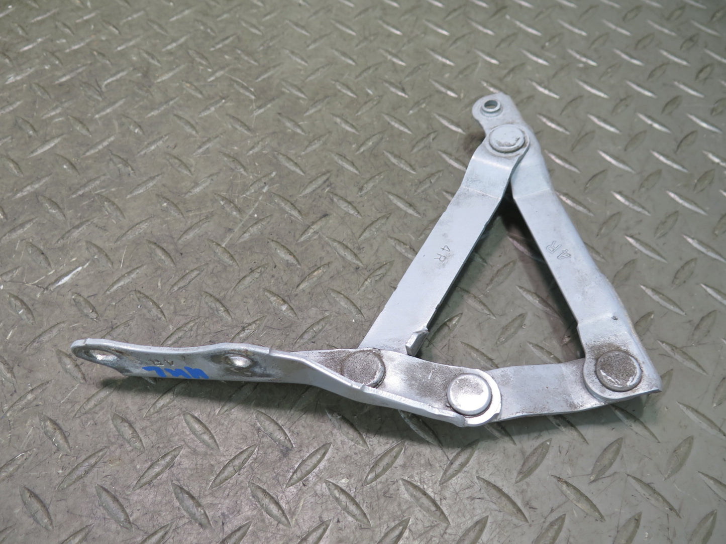 00-05 Toyota MR2 Spyder ZZW30L Rear Left & Right Engine Lid Hood Hinge Set OEM