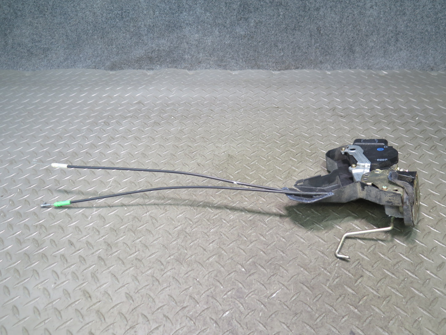 00-05 Toyota MR2 Spyder ZZW30L Left Door Lock Latch Actuator OEM