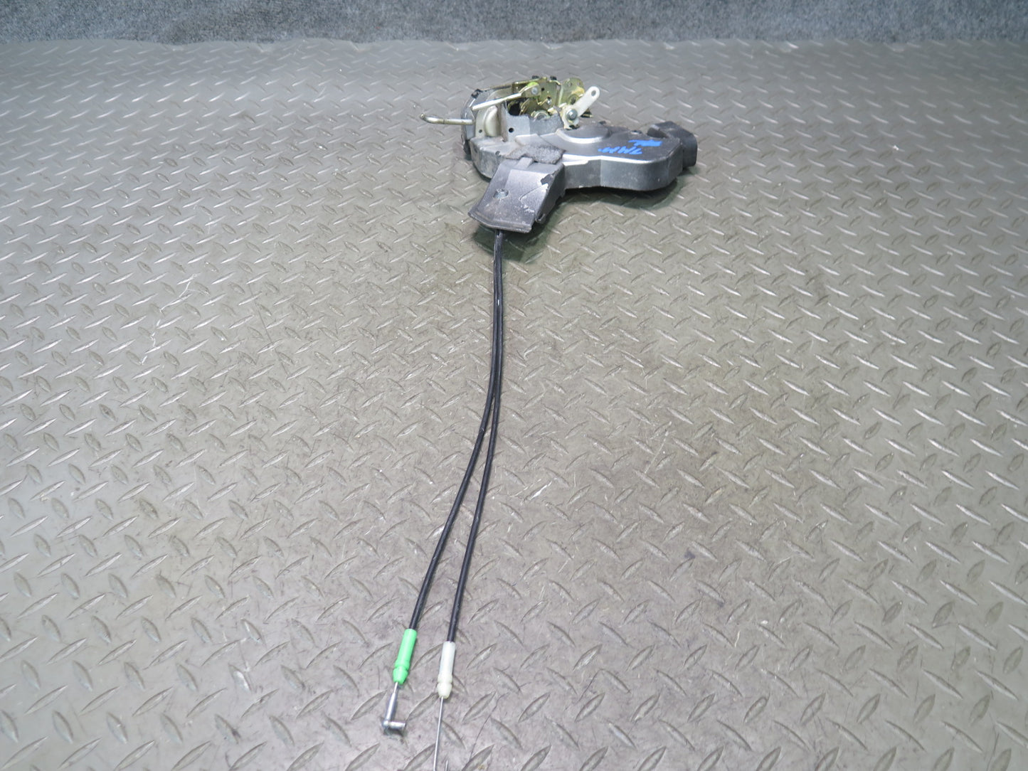 00-05 Toyota MR2 Spyder ZZW30L Left Door Lock Latch Actuator OEM