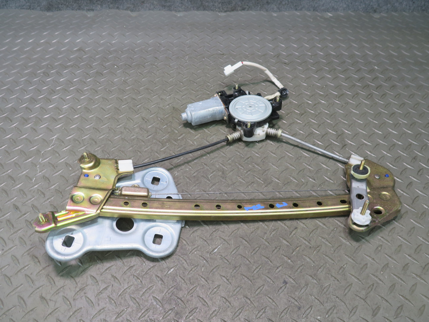 00-05 Toyota MR2 Spyder ZZW30L Left Door Window Regulator w Motor OEM