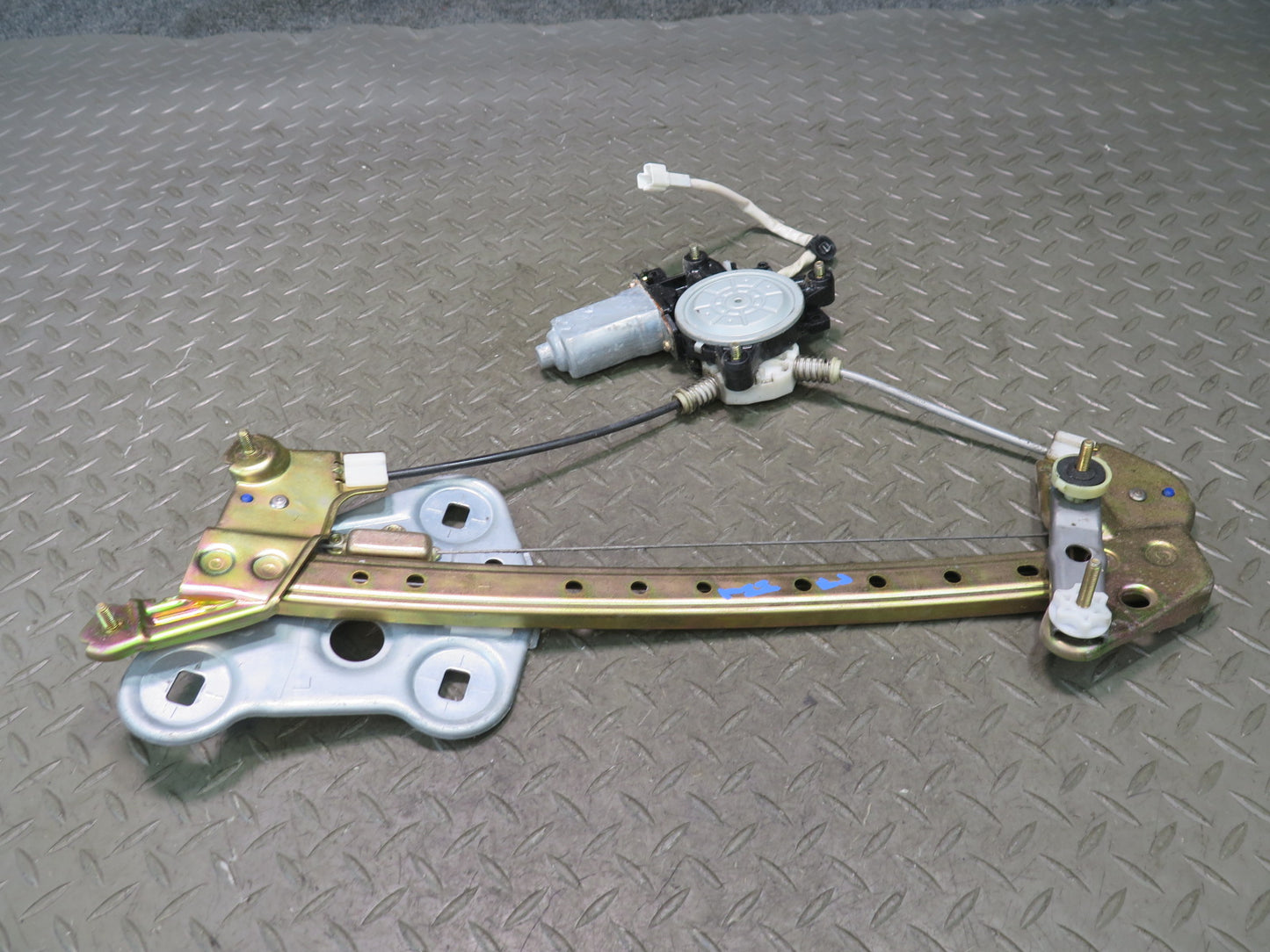 00-05 Toyota MR2 Spyder ZZW30L Left Door Window Regulator w Motor OEM