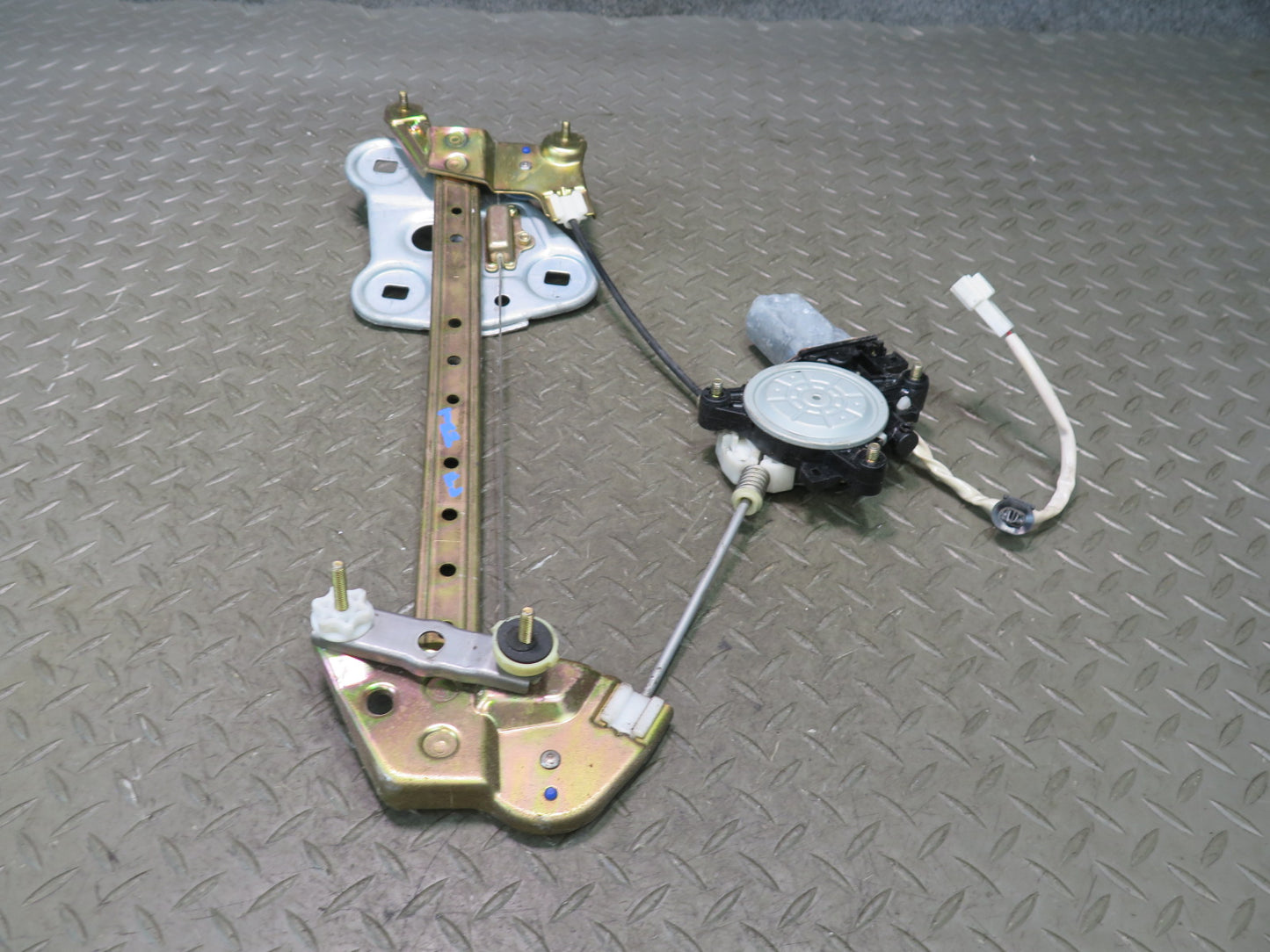 00-05 Toyota MR2 Spyder ZZW30L Left Door Window Regulator w Motor OEM
